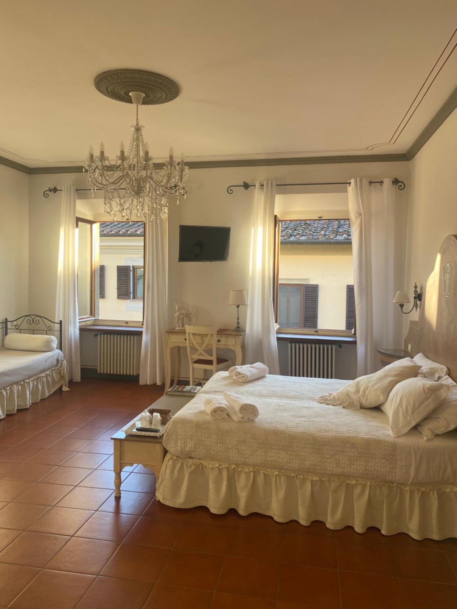 Palazzo Mari Suite & Rooms B&B Montevarchi Eksteriør billede