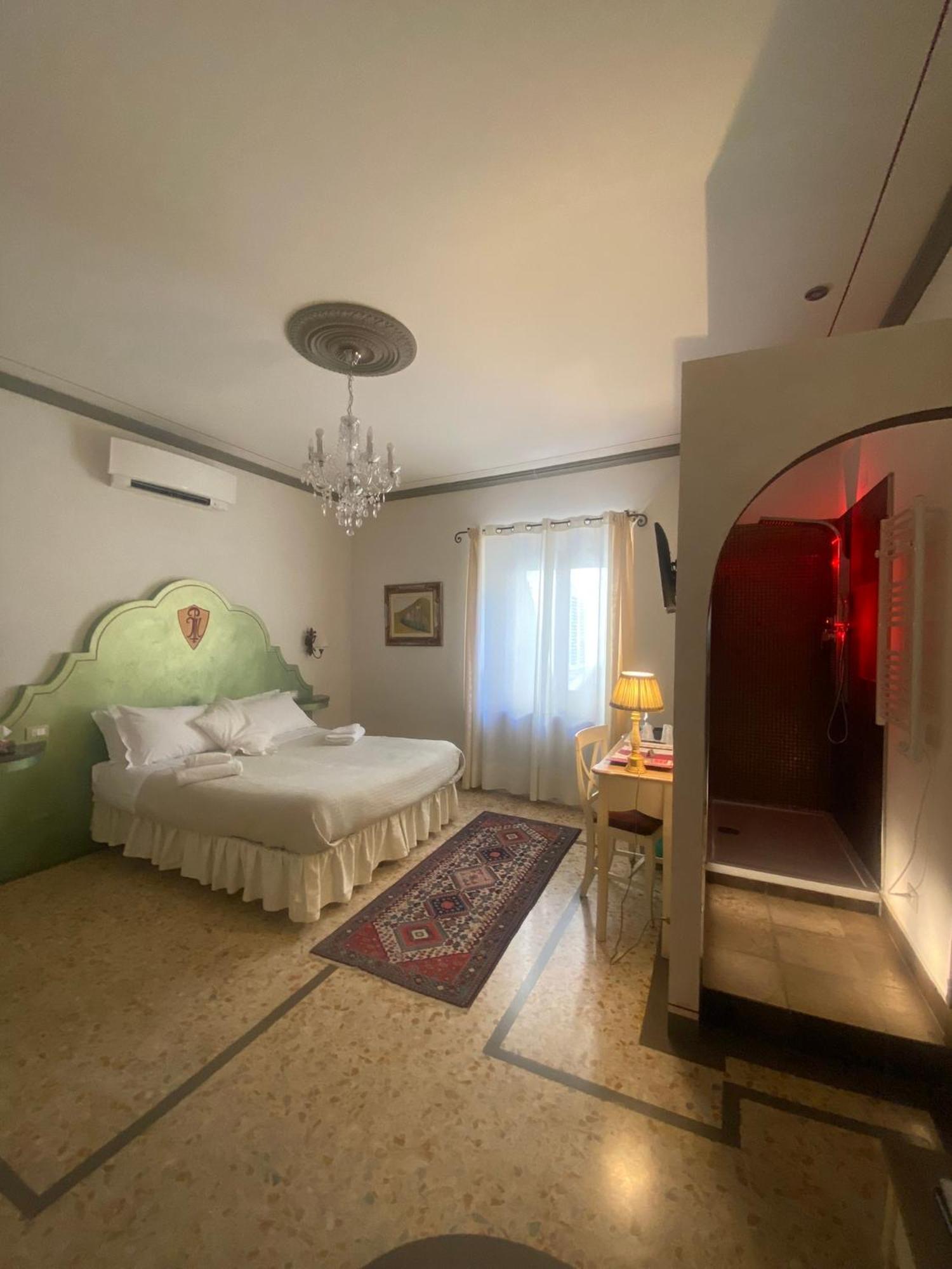 Palazzo Mari Suite & Rooms B&B Montevarchi Eksteriør billede