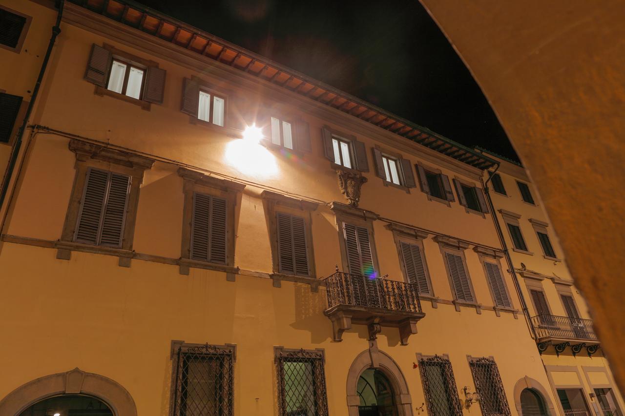 Palazzo Mari Suite & Rooms B&B Montevarchi Eksteriør billede
